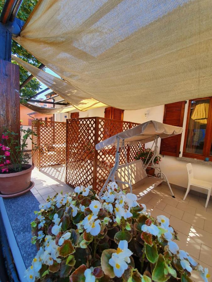 Bed and Breakfast Beb I Portici Черноббио Экстерьер фото