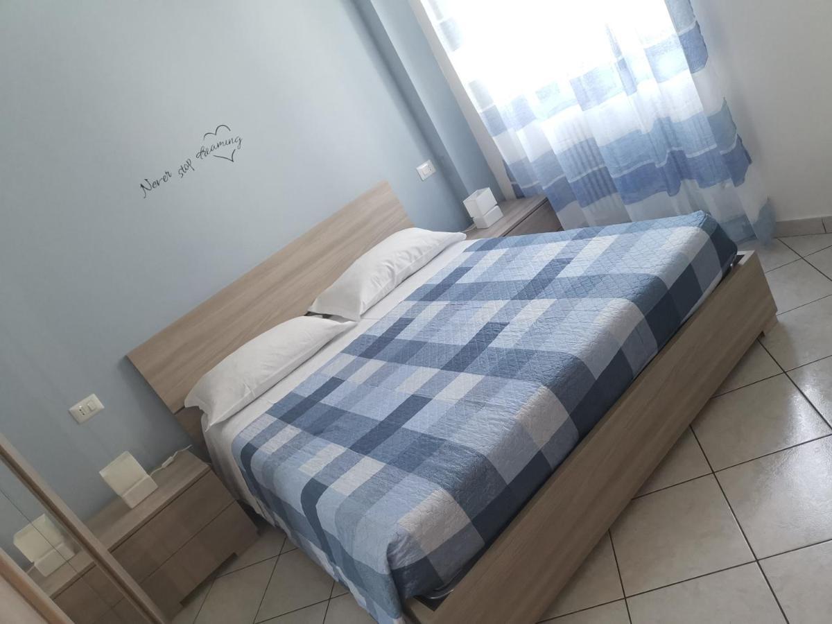Bed and Breakfast Beb I Portici Черноббио Экстерьер фото