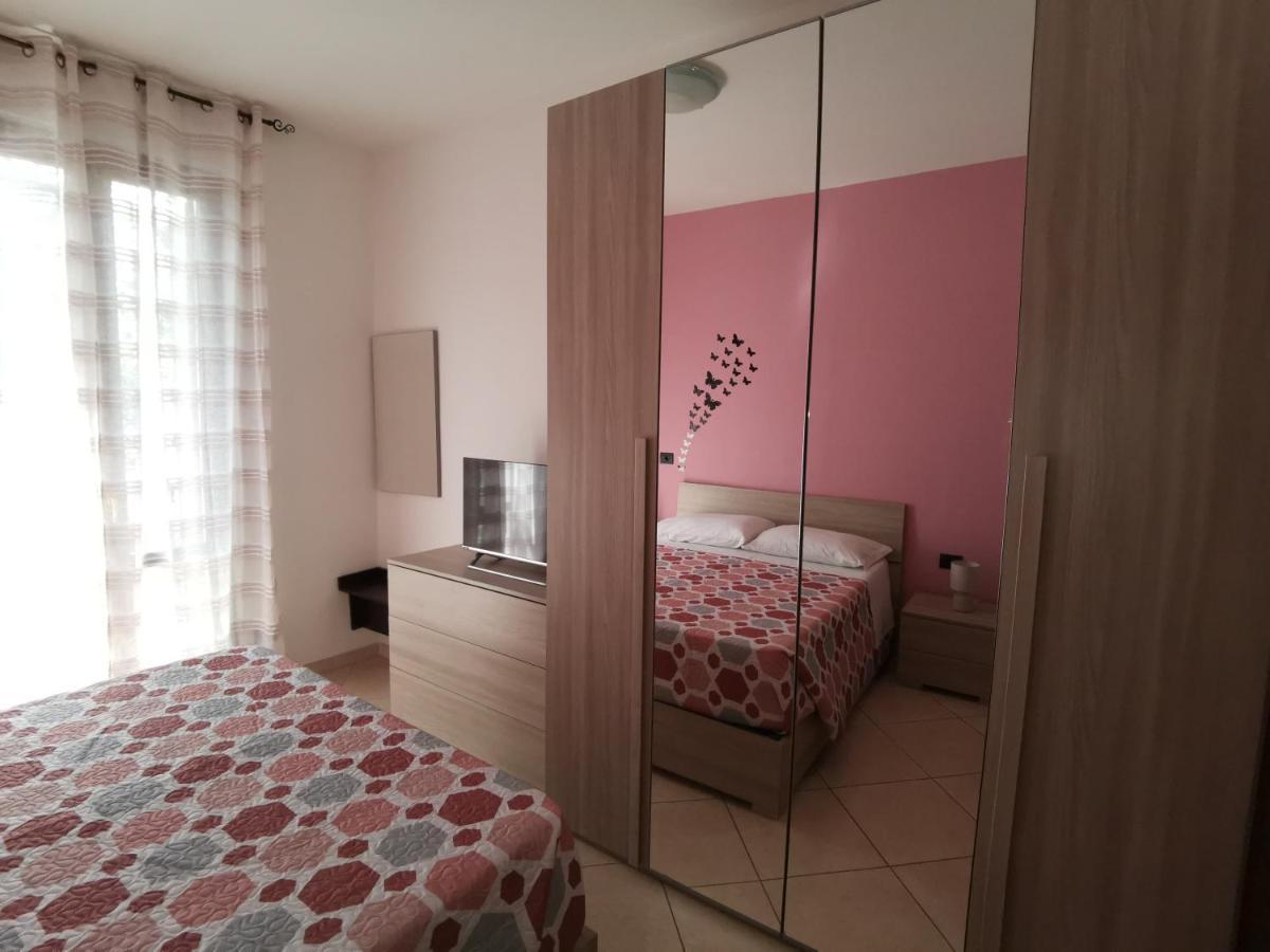 Bed and Breakfast Beb I Portici Черноббио Экстерьер фото