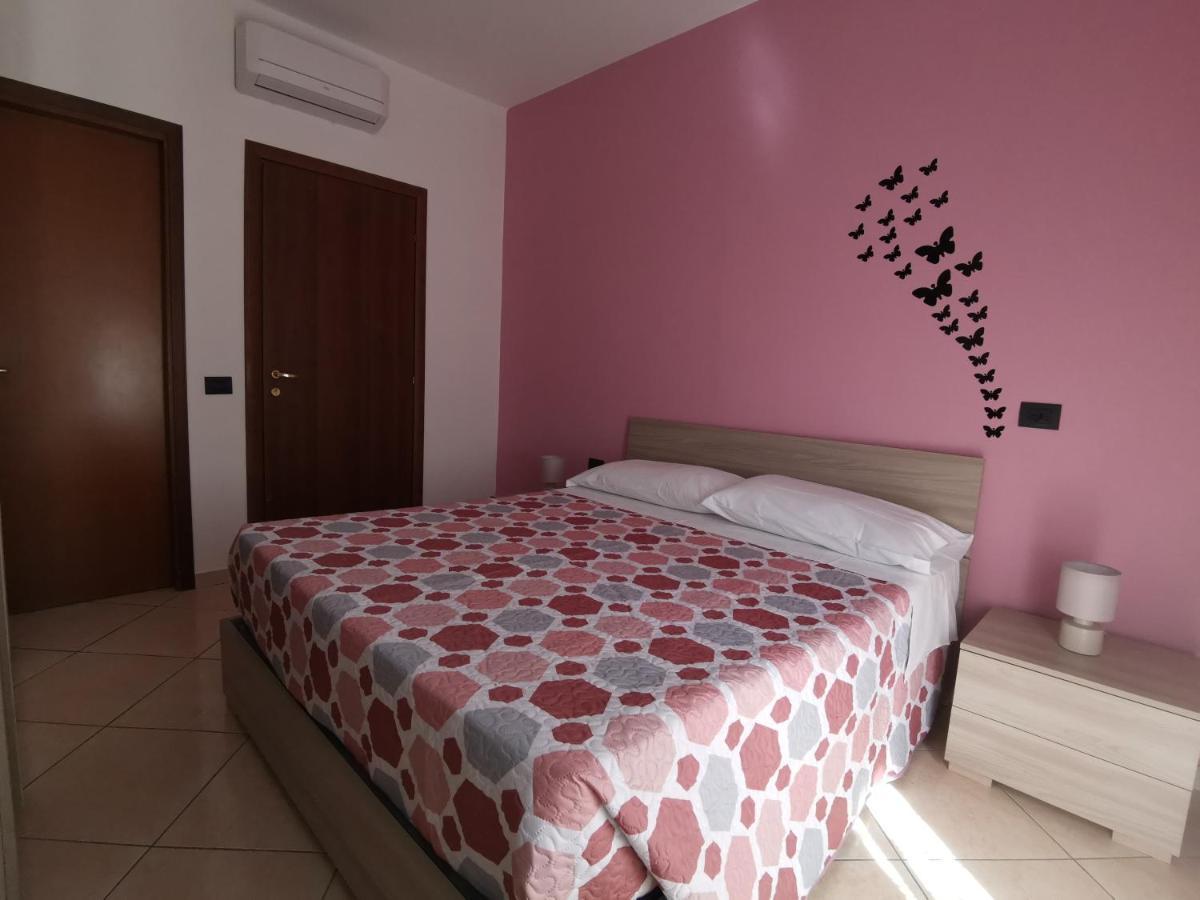 Bed and Breakfast Beb I Portici Черноббио Экстерьер фото