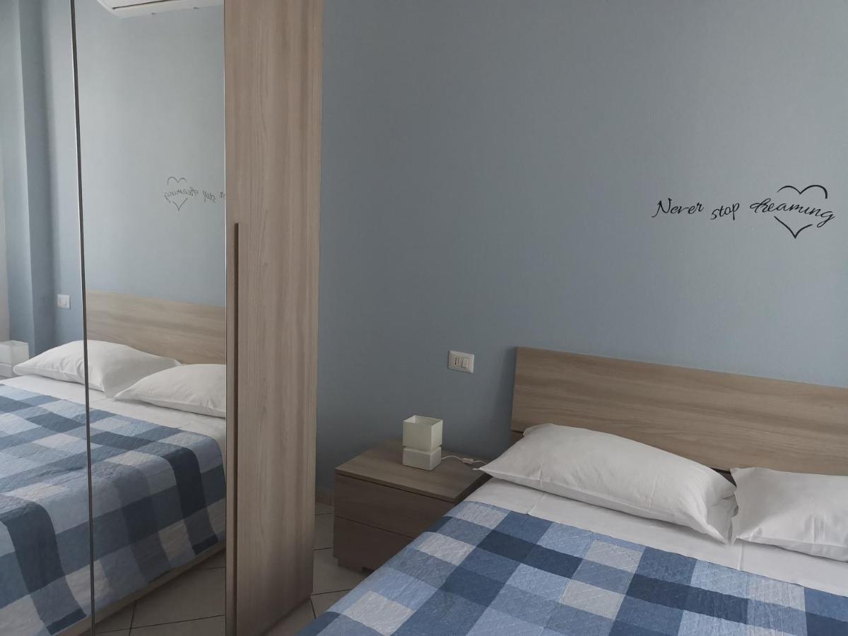 Bed and Breakfast Beb I Portici Черноббио Экстерьер фото