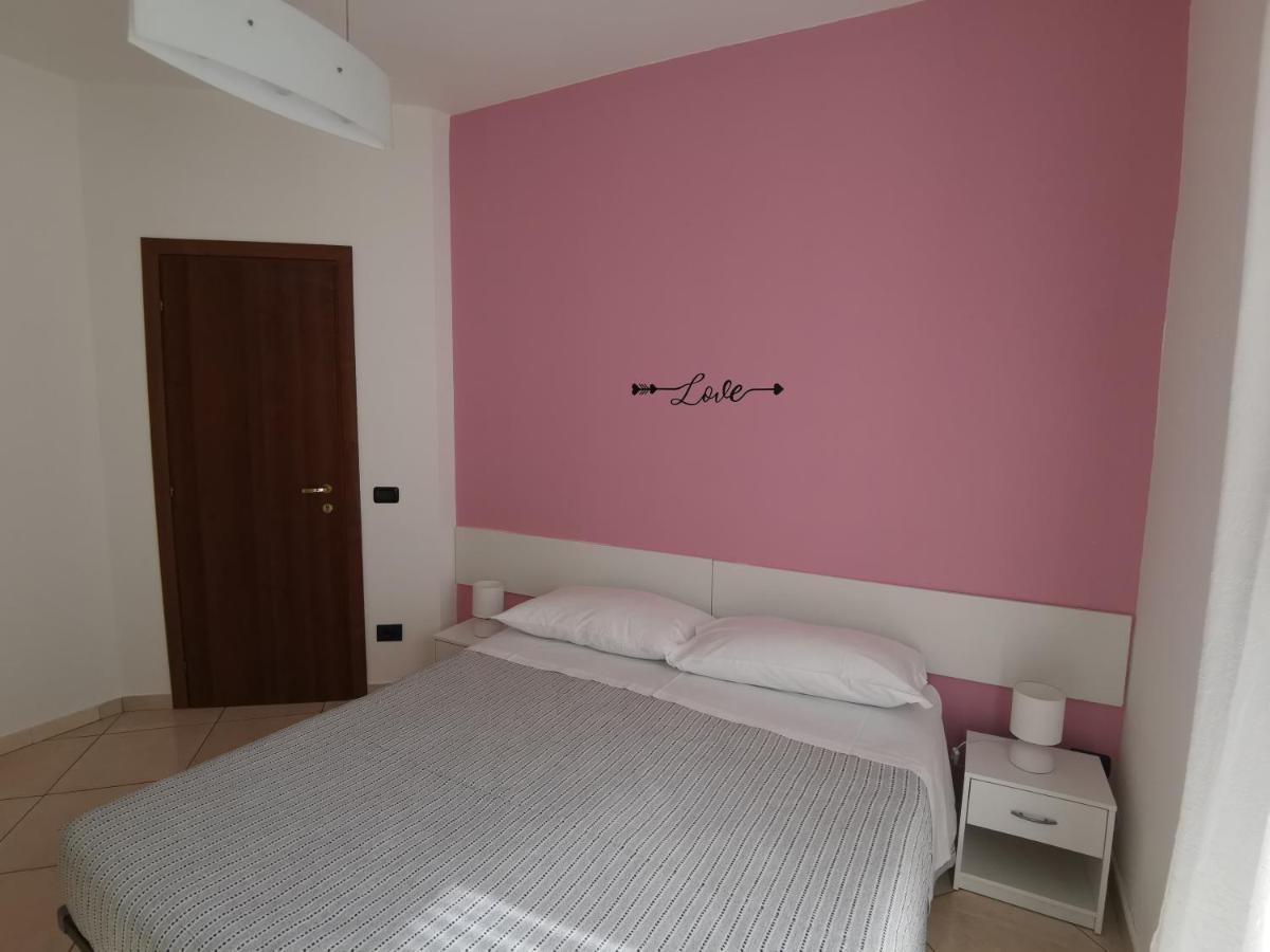 Bed and Breakfast Beb I Portici Черноббио Экстерьер фото